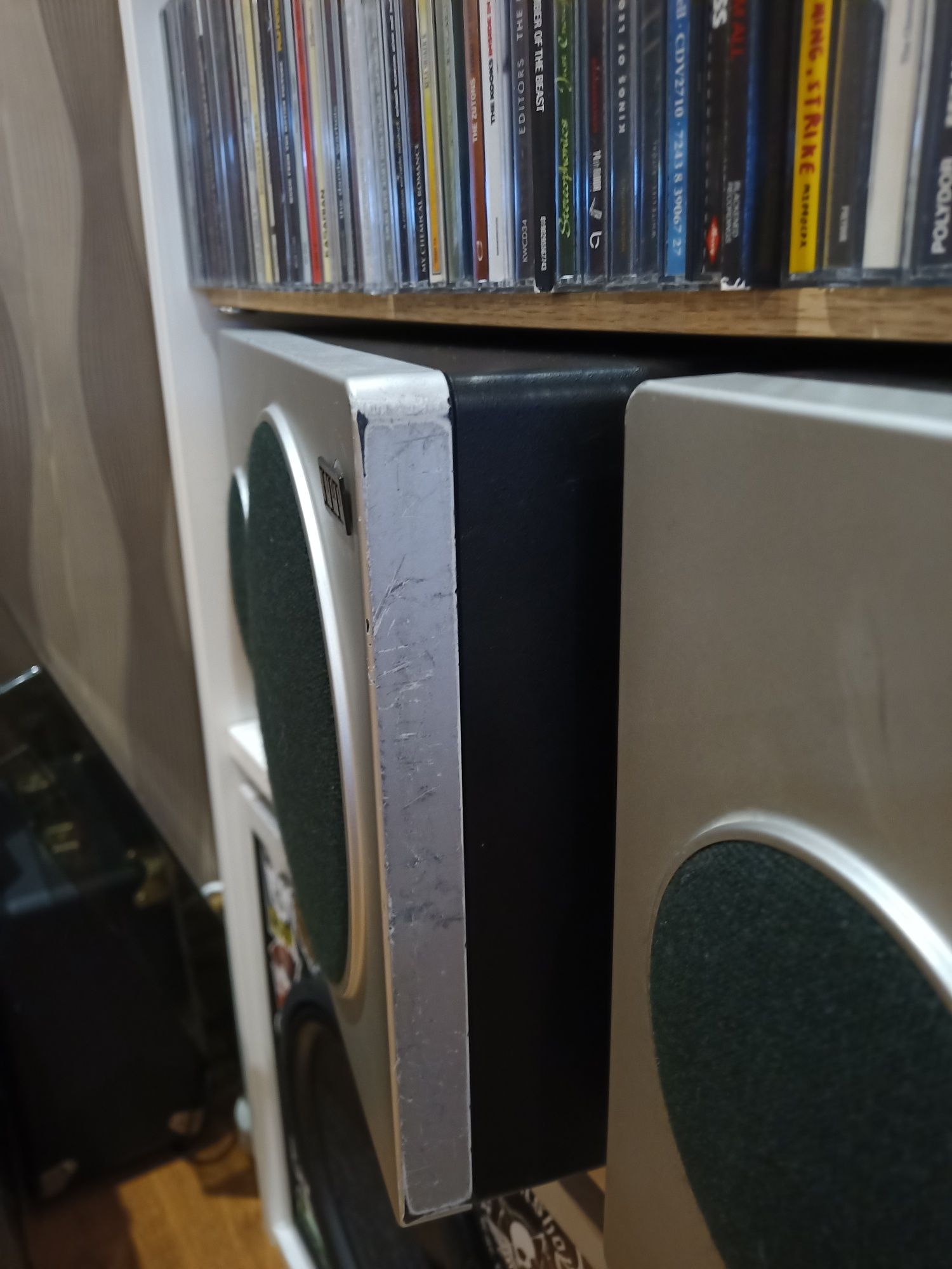 Kolumny, monitory ITT b400 sprawne