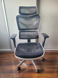 Fotel ergonomiczny DIABLO V-COMMANDER / biało-czarny