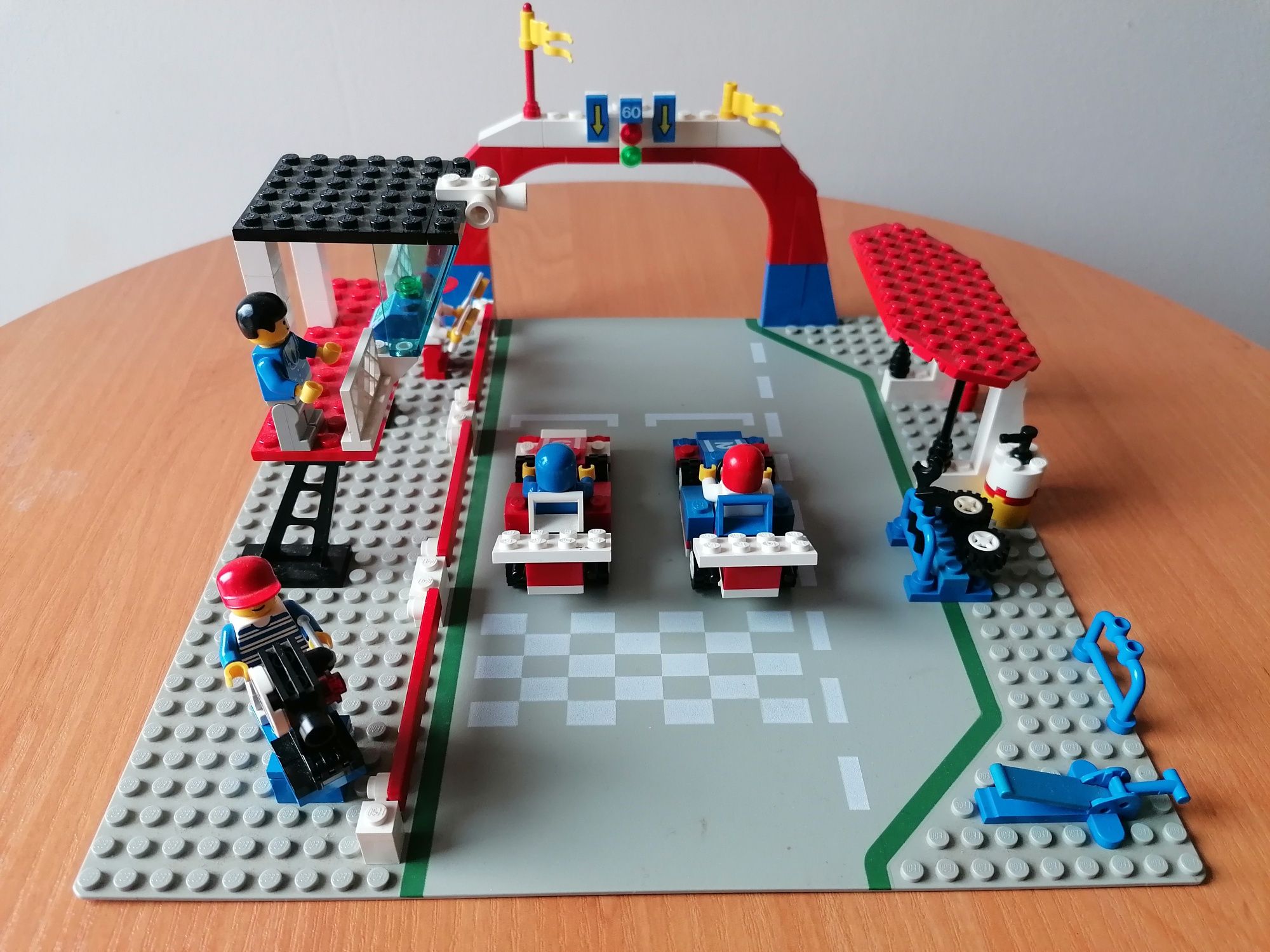 LEGO 6381 - Motor Speedway (z pudłem)