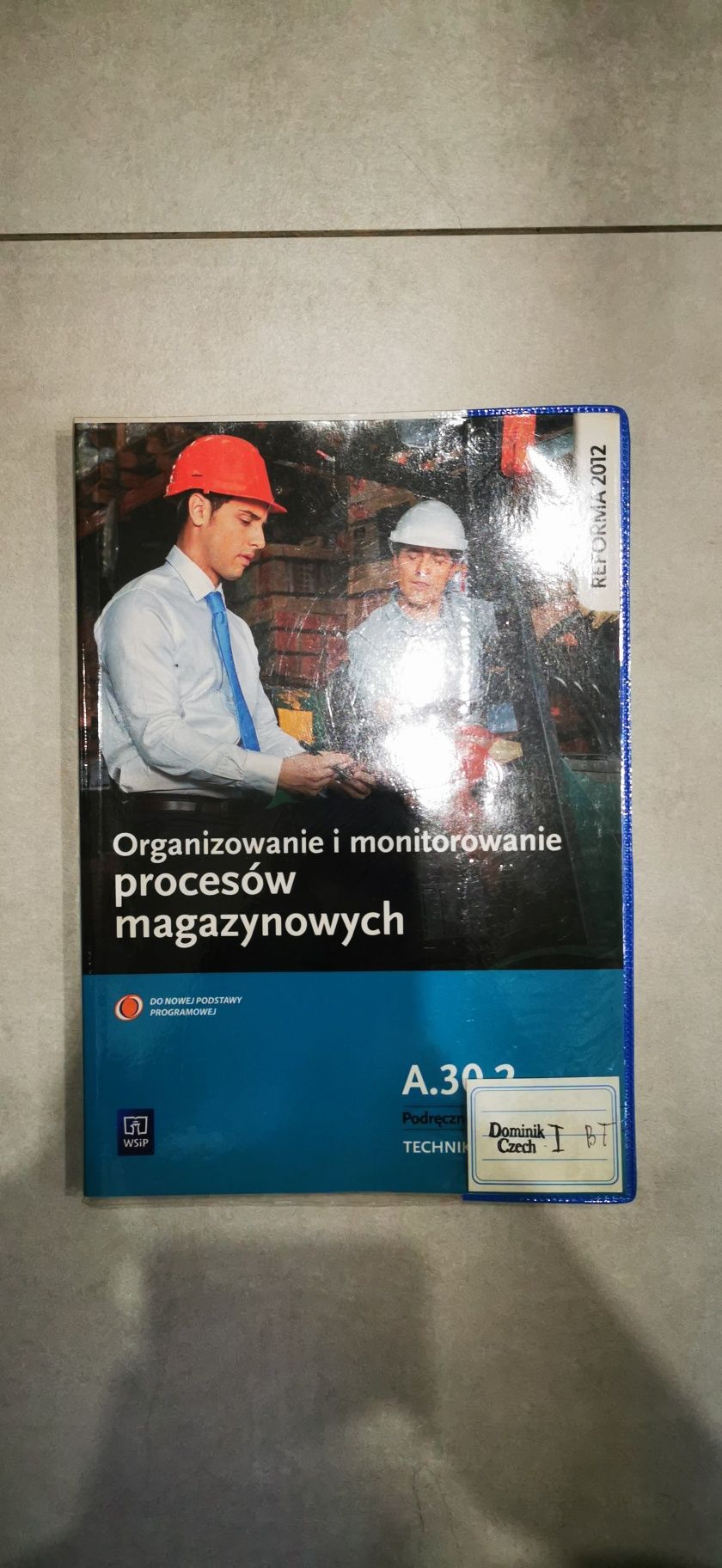 Organizowanie i monitorowanie procesorów magazynowych