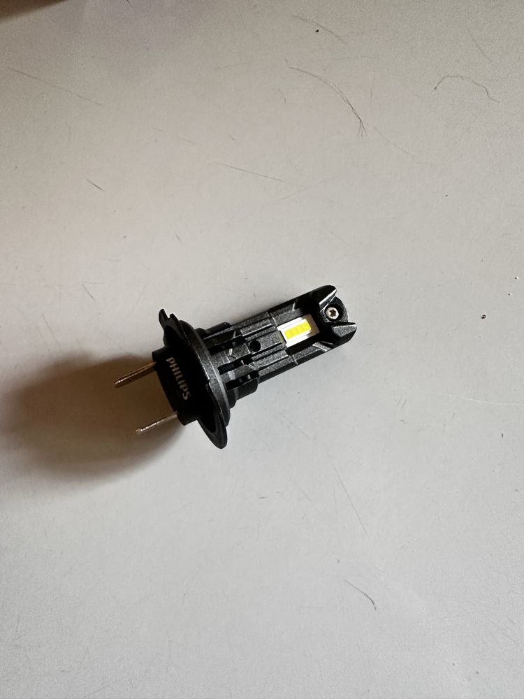 Лампочки філіпс H 7 LED