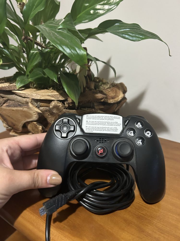 Comnado gaming nplay