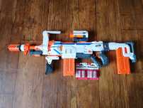 Karabin Maszynowy Nerf Modulus Regulator (7 dodatkowych akcesoriów)
