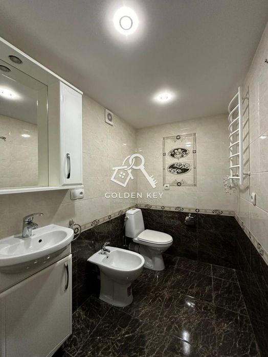 Двоповерхова квартира в закритому ЖК в Центрально-Міському районі