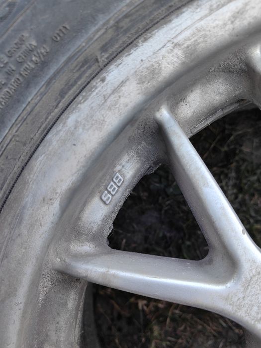 Sprzedam alufelgi wraz z oponami letnimii