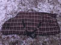 Derka stajenna/padokowa Eskadron 135cm