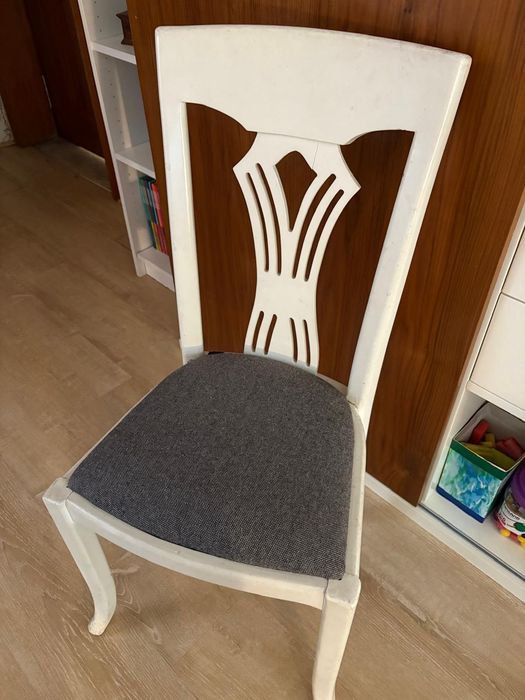 Vendo 5 cadeiras usadas mas em bom estado