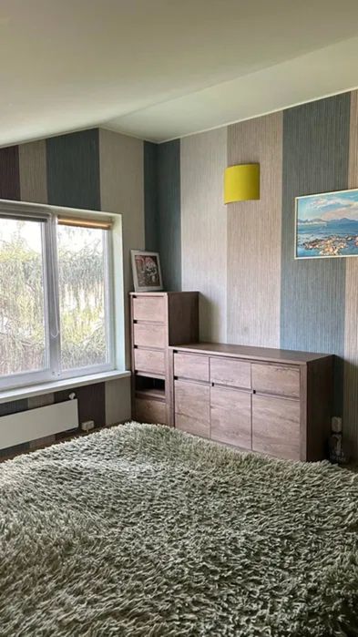 Уникальный дом 110 м. кв. возле озера в районе Донецкого шоссе.
