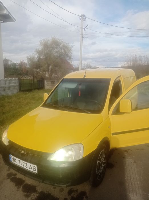 Опель комбо 2011 рік