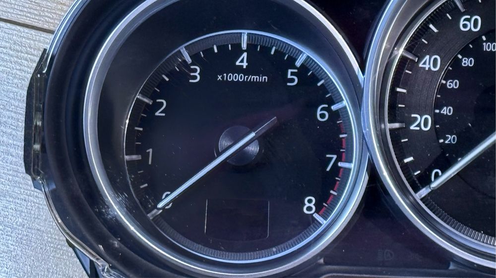 Приборна панель Mazda Cx-5 2019 року