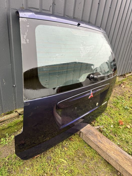 Задня кришка багажника ляда Mitsubishi space star задня ляда мітсубісі