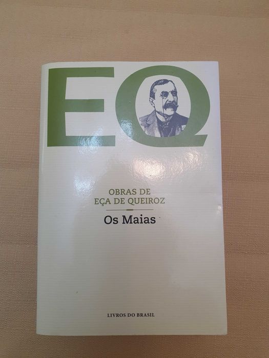 Manuais para exames Nacionais 12°ano +Livro os :Maias"