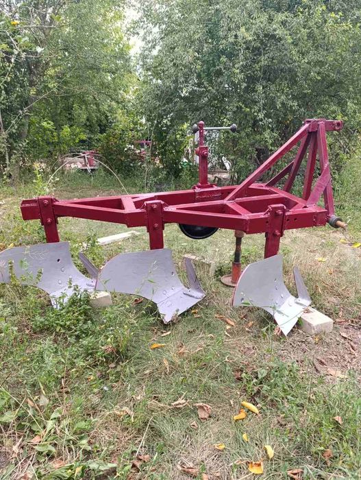 Плуг до міні- трактора