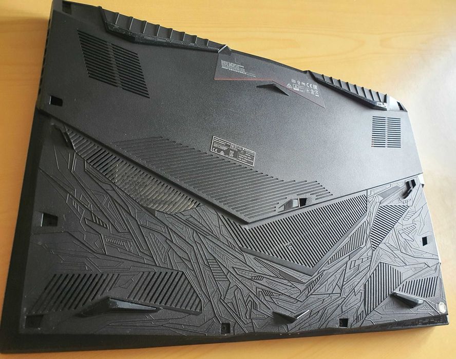 17,3" Msi GAMING laptop do gra cs2 fifa CoD gta ssd GTX 144hz GEFORCE