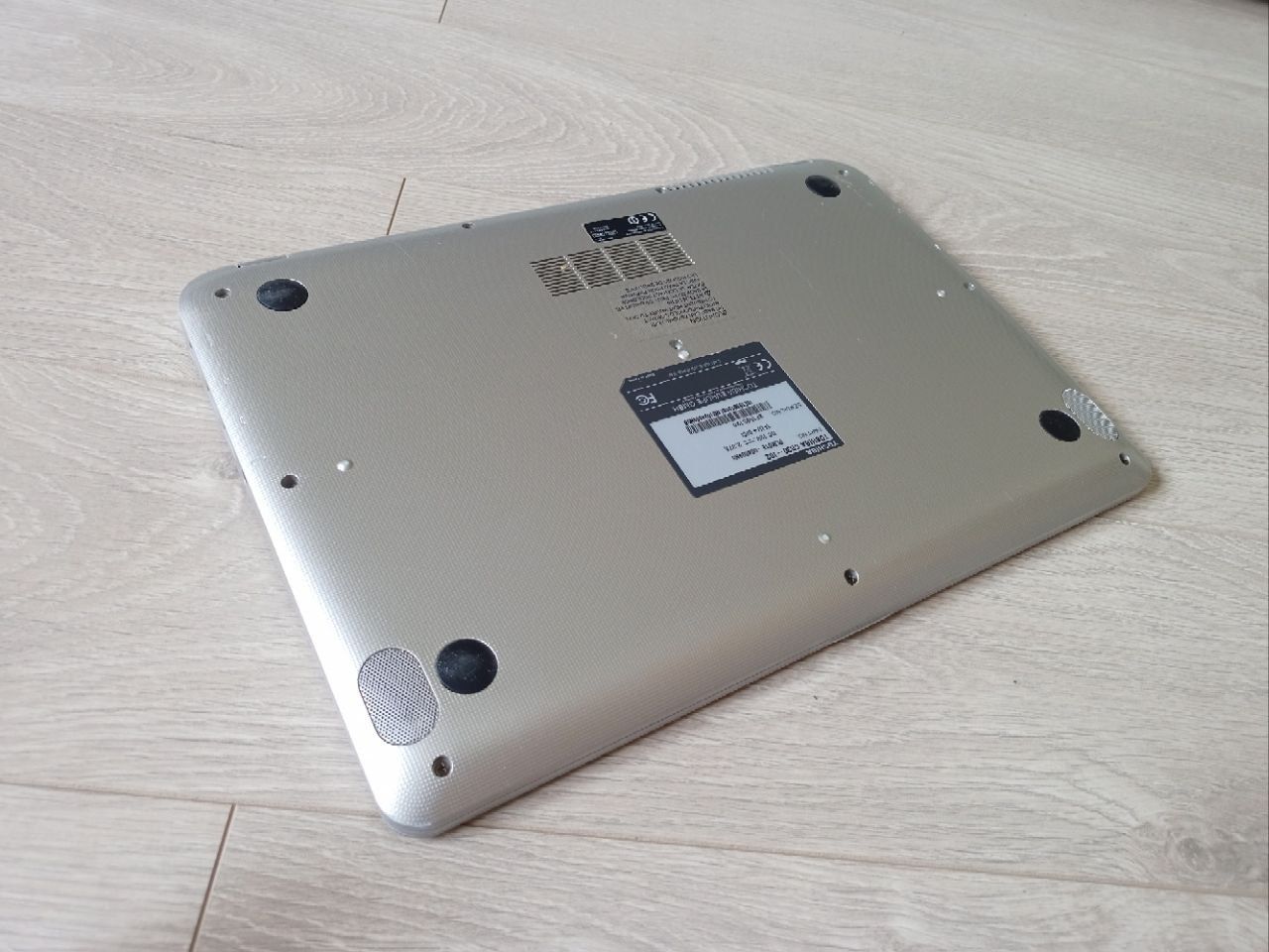 Ультрабук Toshiba з SSD