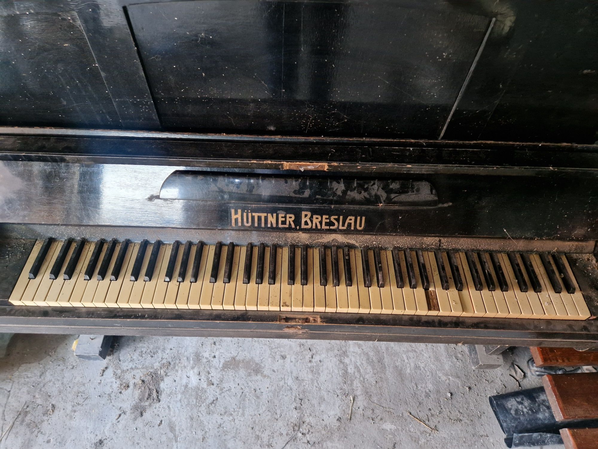 Pianino Huttner Breslau do remontu