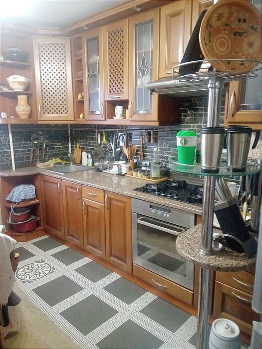 Продам 3 кімнатну квартиру вулиця В. Момота 46 в м. Бориспіль