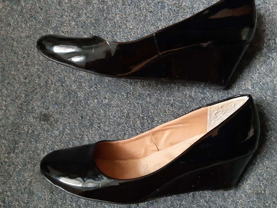 pantofle, czółenka, damskie na obcasie lakierki 7/40
