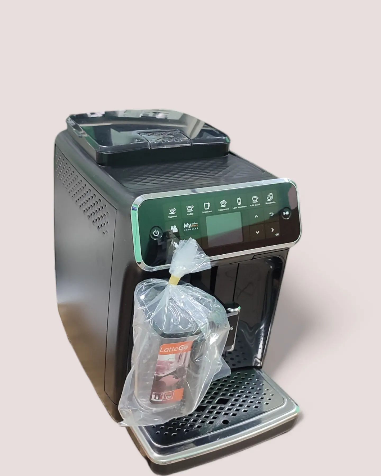 Кофемашина Philips Series 4300 latte GO