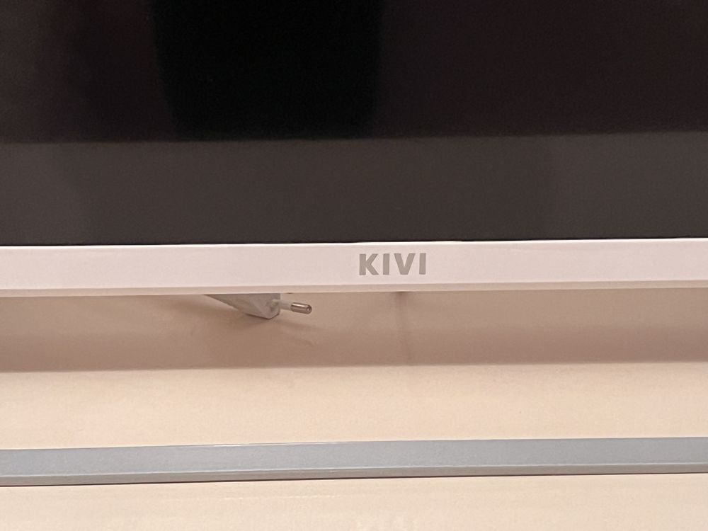 Телевізор Kivi model 32FK30G, білий телик Ківі