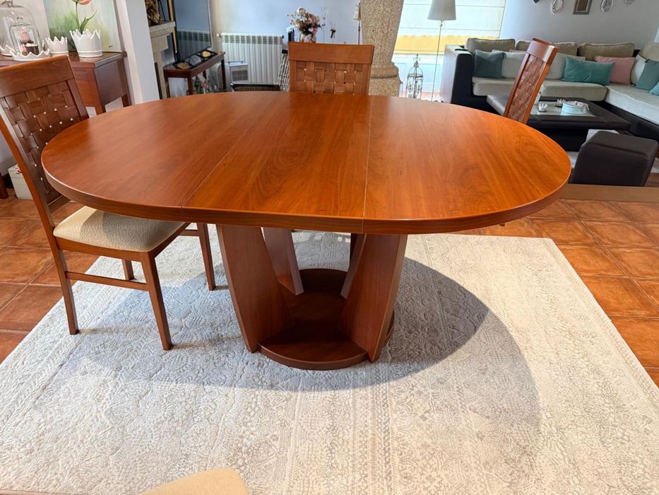 Conjunto mesa extensivel + 4 cadeiras