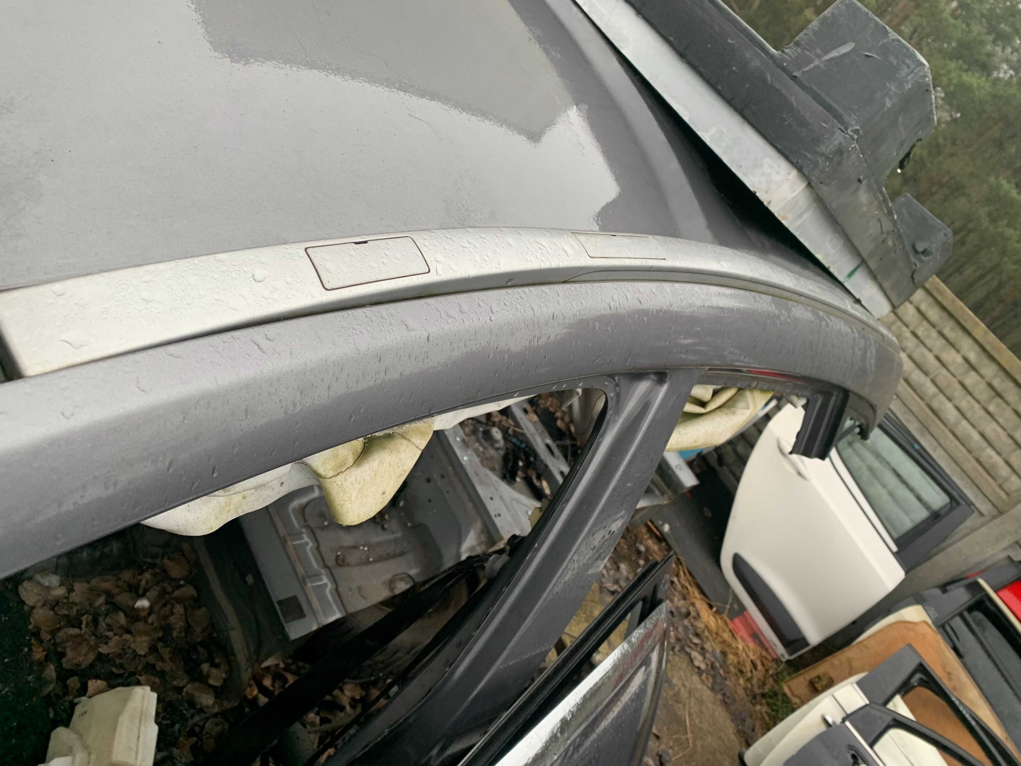 Reling dachowy lewy Hyundai i30 Kombi