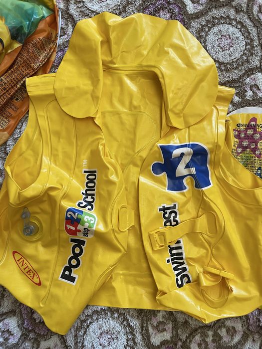 Жилет Intex + нарукавники + мʼяч