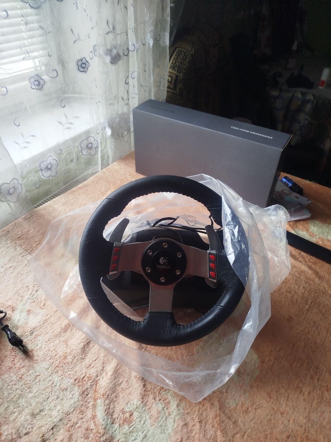 Logitech G27 — Руль, педалі, коробка передач — терміново!