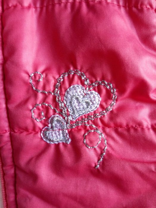 Тепла безрукавка для дівчинки 5-6 рокiв