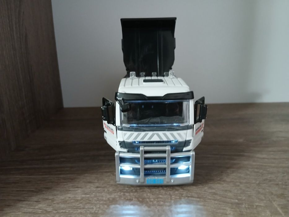 Грузовик автосвiт 1:32 инерционый