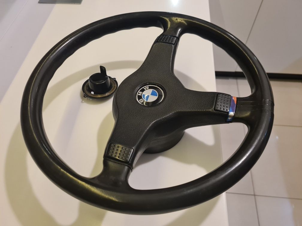Kierownica e30 mtechnik1 mała