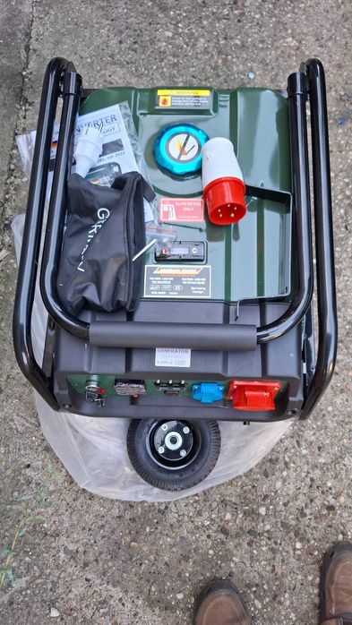 Agregat 3 fazowy NOWY, silnik Briggs&Stratton, moc 6,9kW / 400V