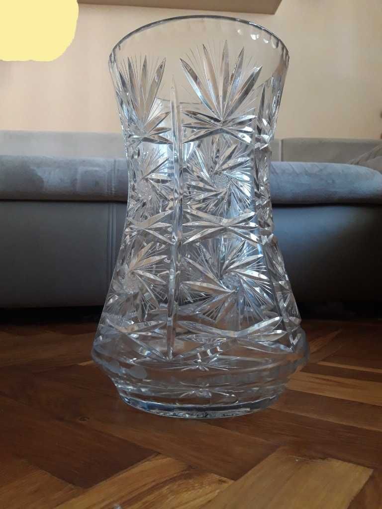 duży wazon kryształowy