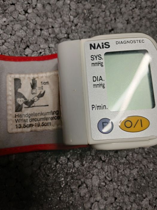 Ciśnieniomierz nadgarstkowy