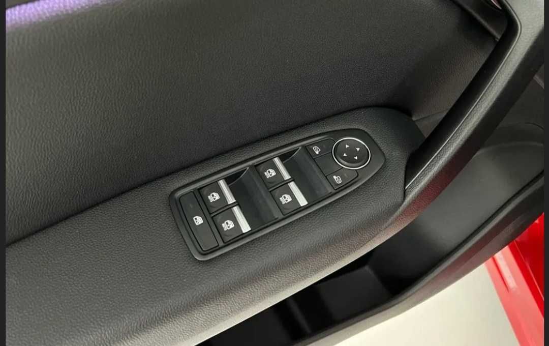 Renault Captur em estado novo