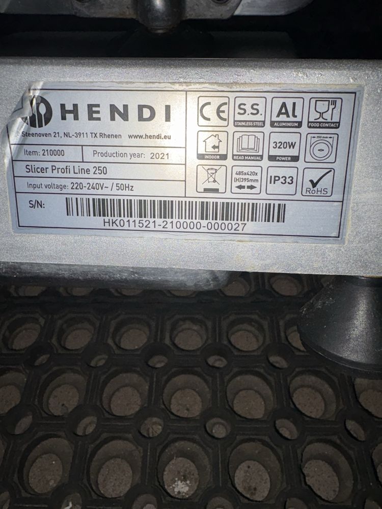 Krakalnica Hendi Slicer Profi Line 250