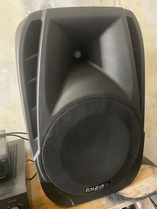 Coluna de som amplificada Ibiza