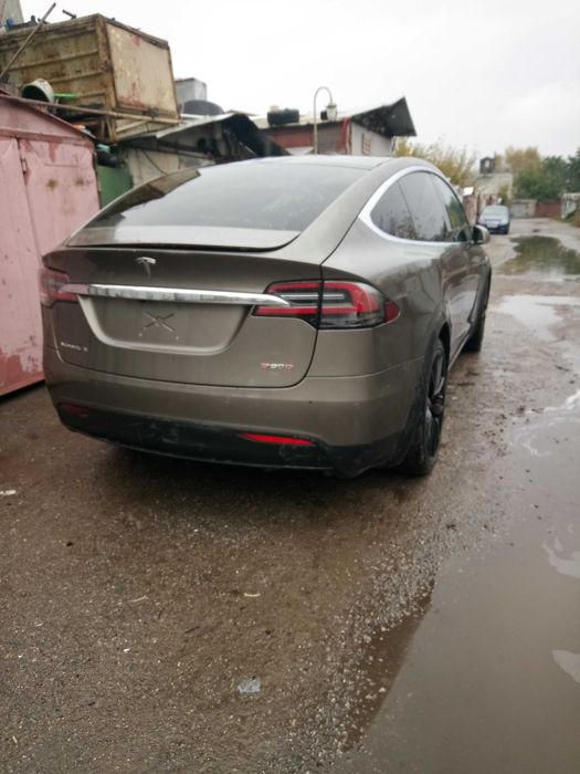 TESLA model X p90 16рік