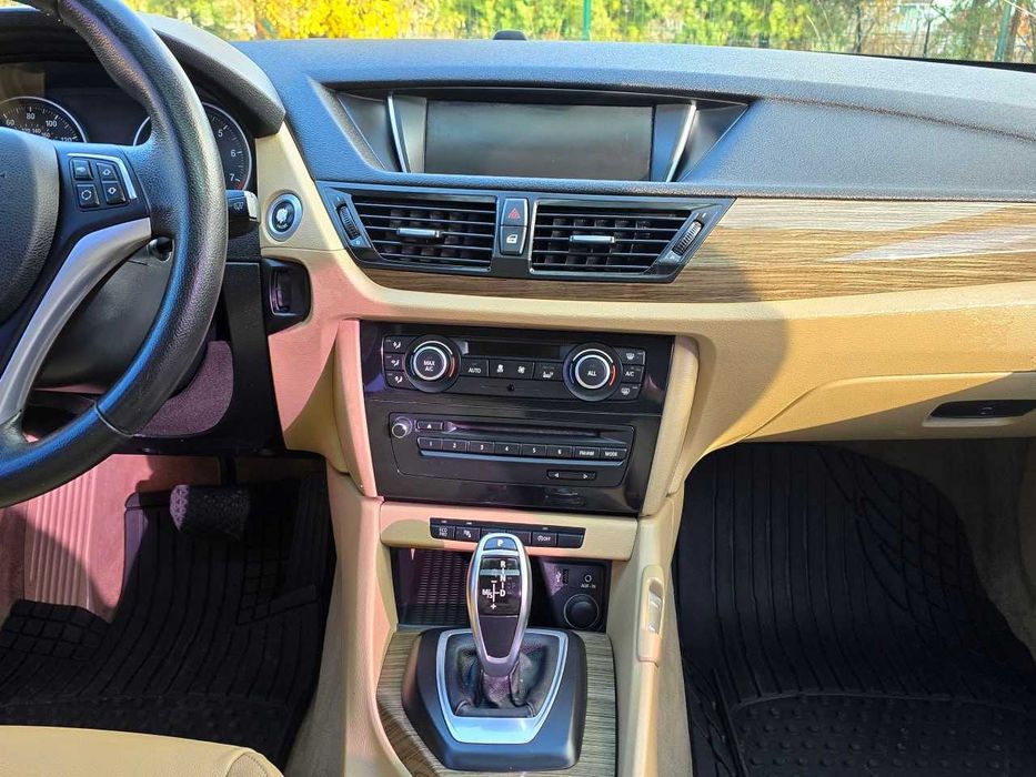 Продам  BMW X1 2012. Можна в розстрочку, під викуп.