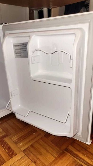 Frigobar Candy em perfeito estado e sem marcas de uso comprado 5 meses