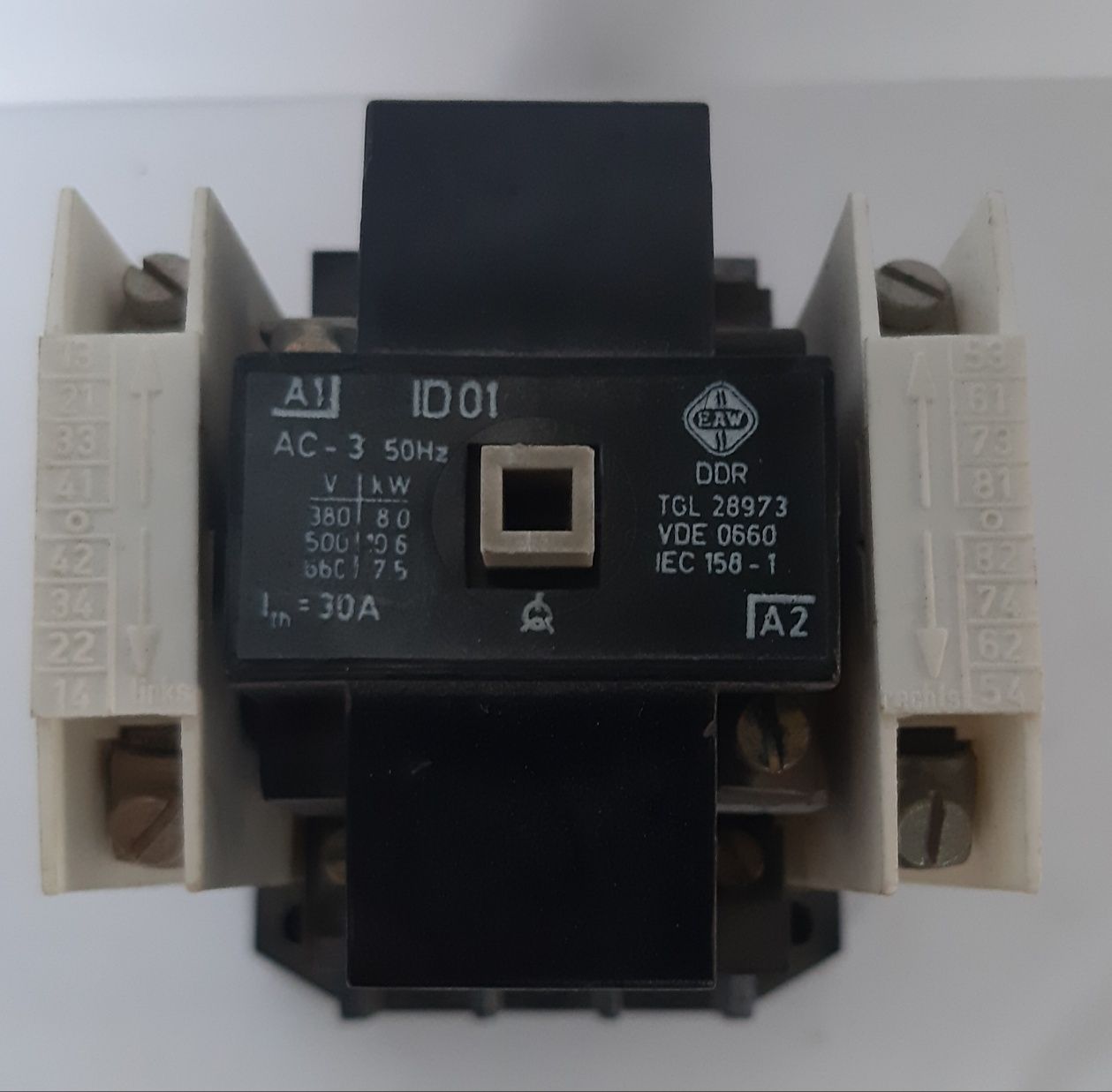 Силовой контактор  DDR ID01 AC-3 30A TGL 28973