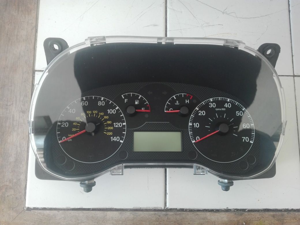 Quadrante Fiat Grande Punto (versão inglesa)