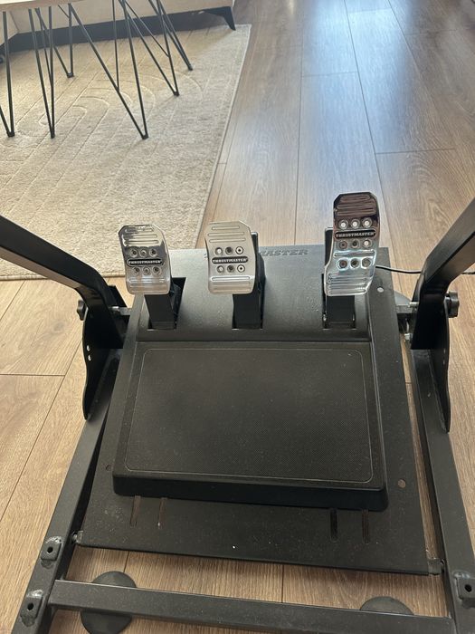 Thrustmaster T300 Ferrari Alcantara Edition - stan idealny