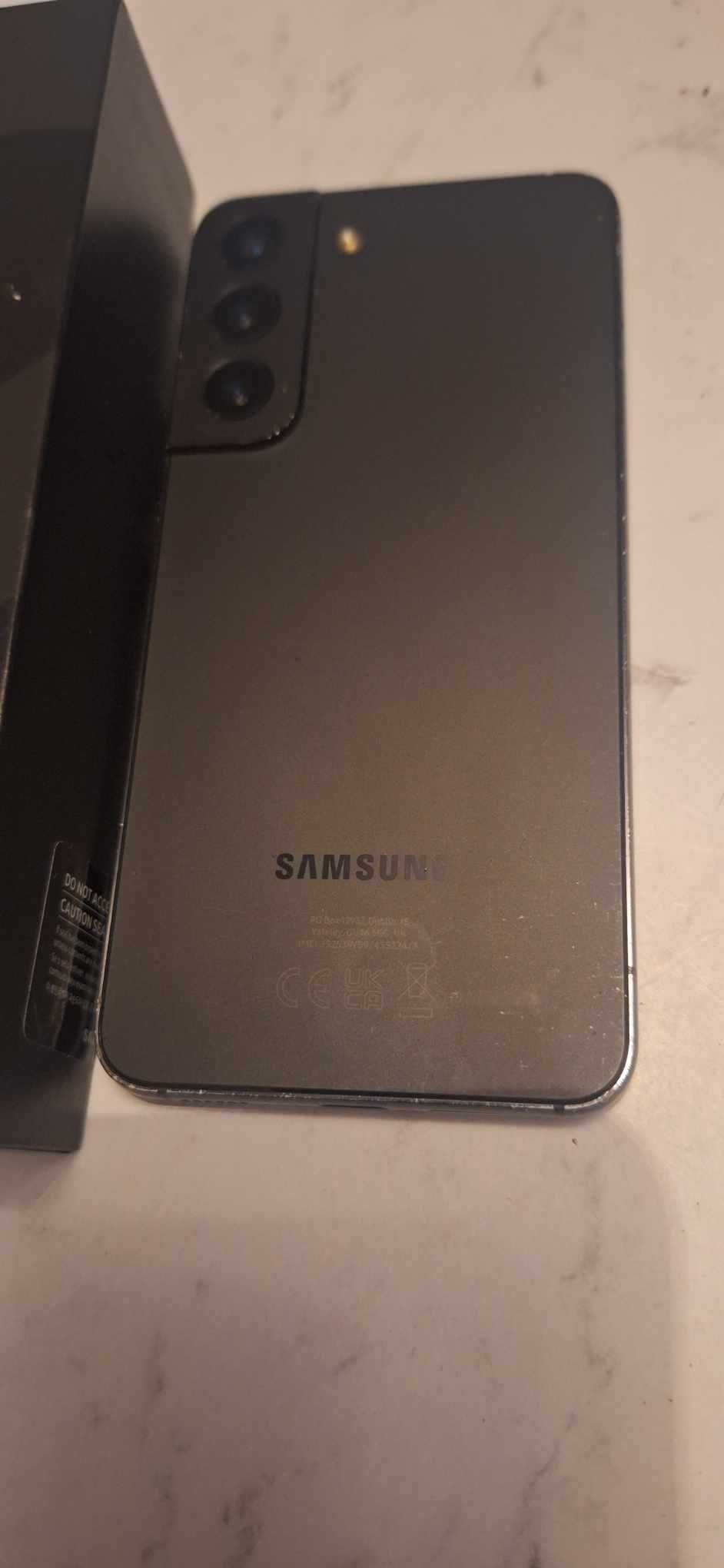 Sprzedam Samsung galaxy s22 [możliwość targowania]