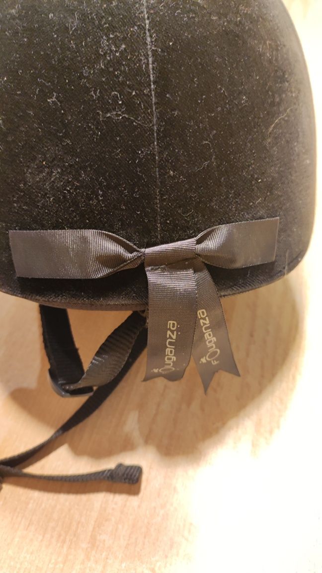 Kask jeździecki (toczek)