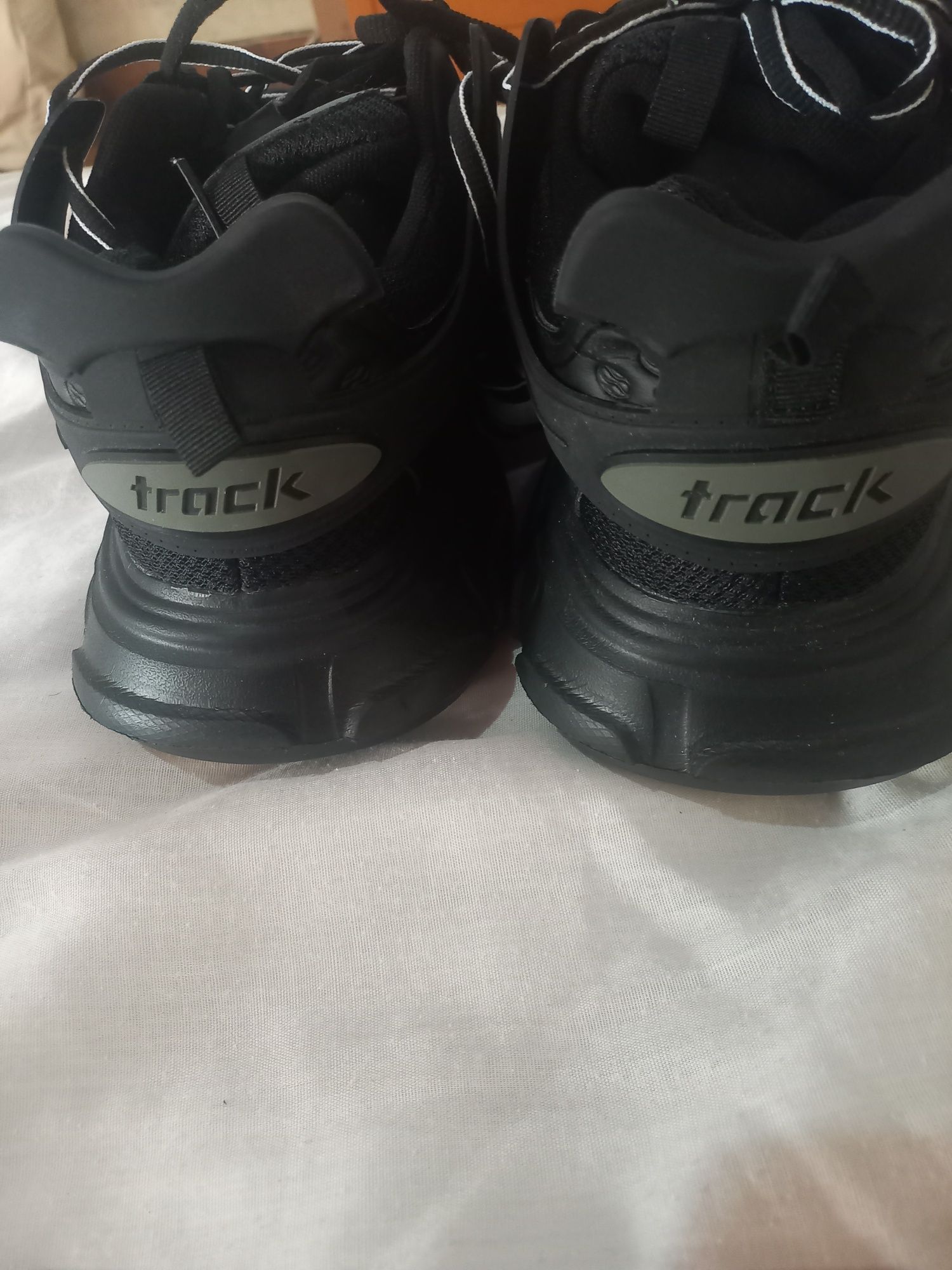 Tenis balenciaga nunero 45 eur