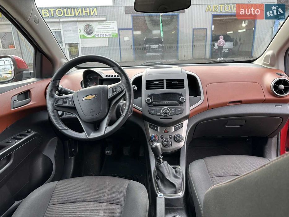 Chevrolet Aveo T300 (Хетчбек)