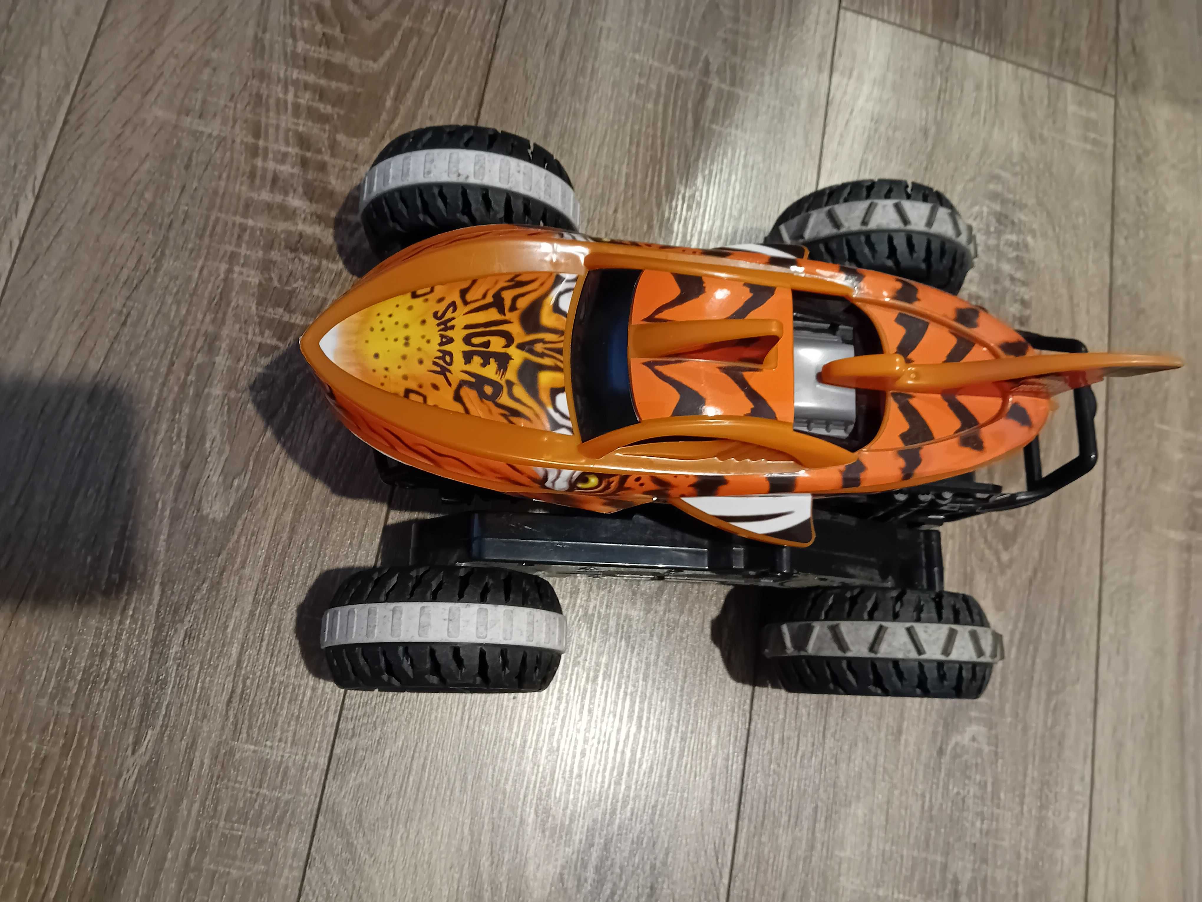 samochód zdalnie sterowany Hot Wheels Tiger Shark monster truck +grtis