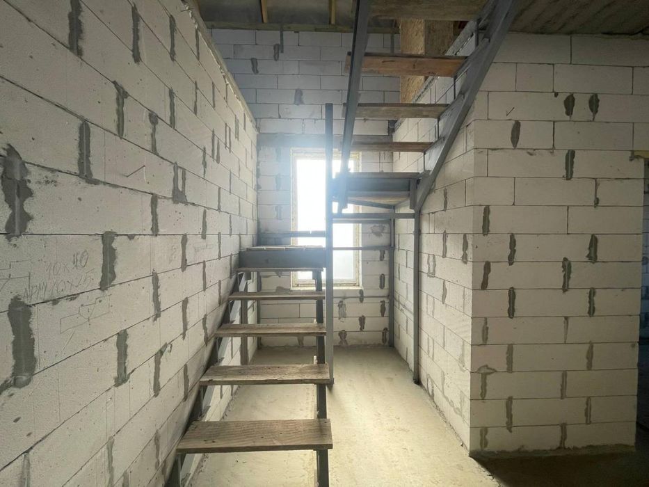 Продам будинок з міськими комунікаціями, Озерна, біля Озера