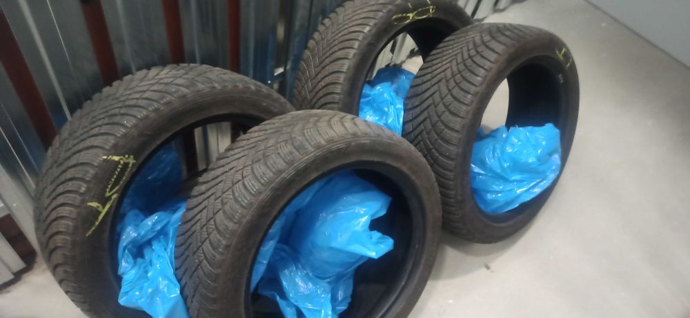 Opona zimowa Hankook WiNter i*cept RS3 W462 225/45R17 94 4 sztuki.